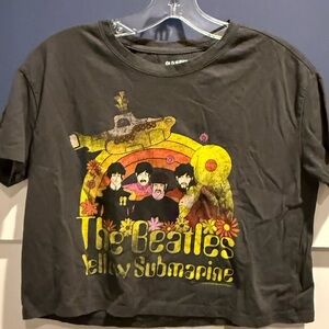Old Navy Charcoal Gray Tee The Beatles Yellow Submarine cropped tee NWOT XS
